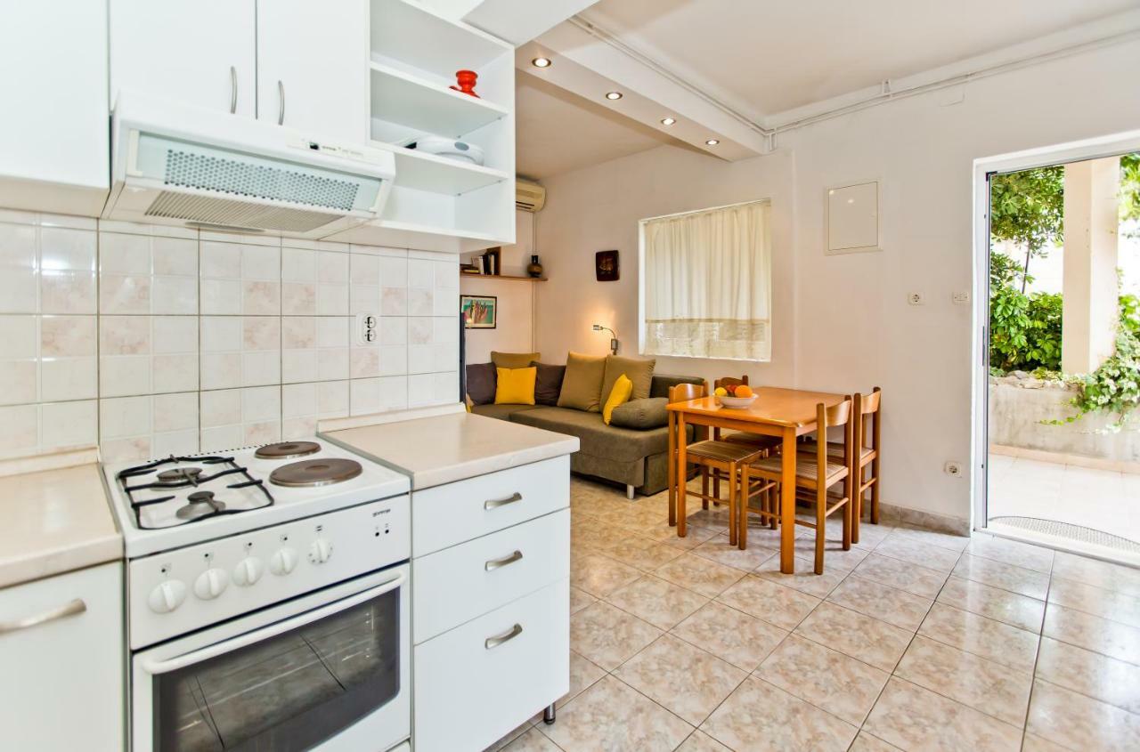 Apartments Tatjana Dominis ฮวาร์ ภายนอก รูปภาพ